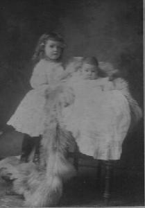 Helen and her baby sister, Dorothy